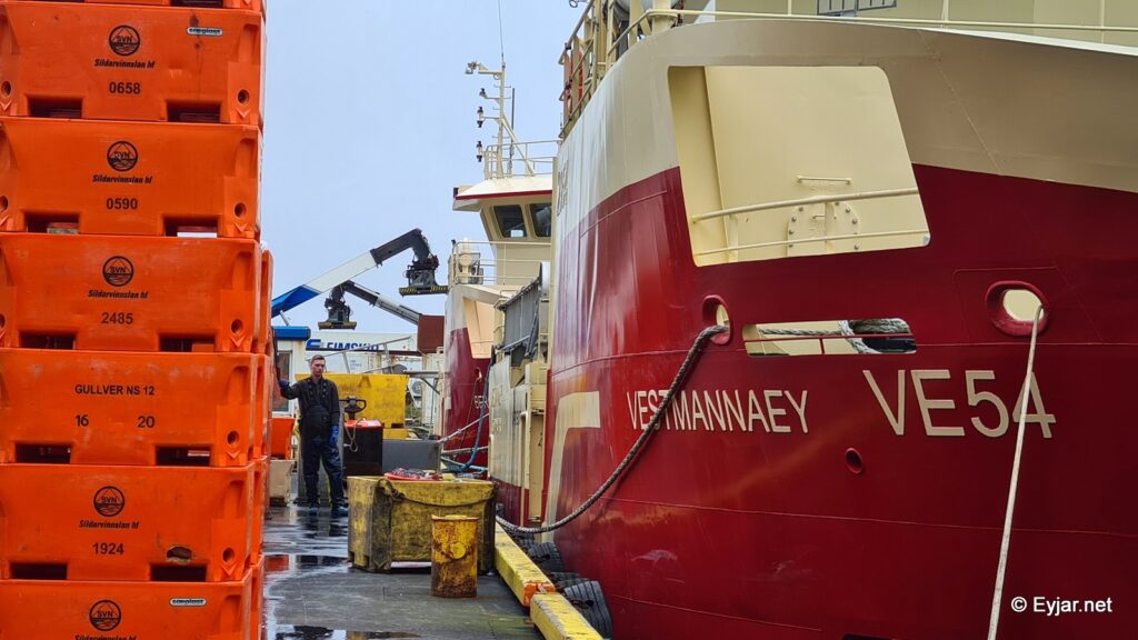 landad_vestmannaey_0722