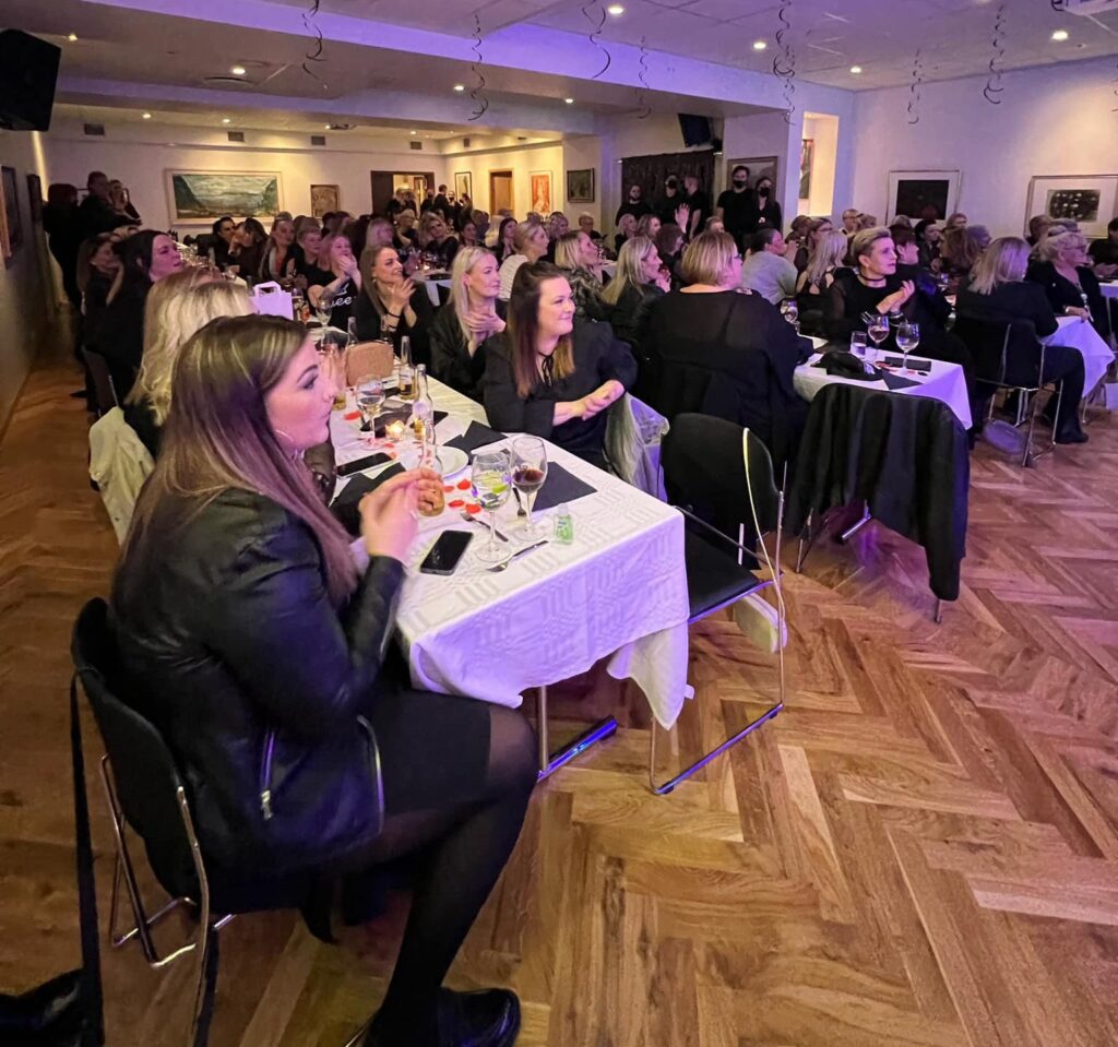 Domukvöld Ibv Handb Ads Cr