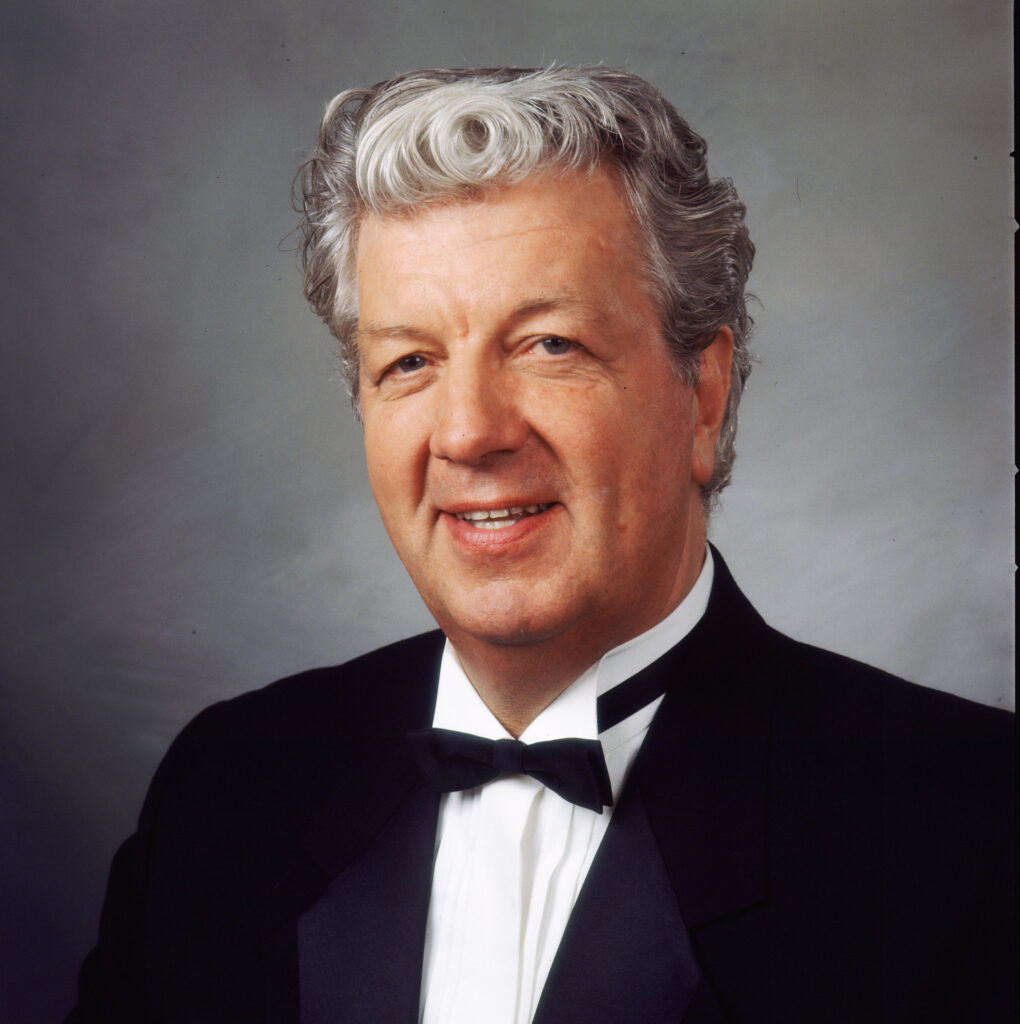 01-OIafur-Granz-1020x1024