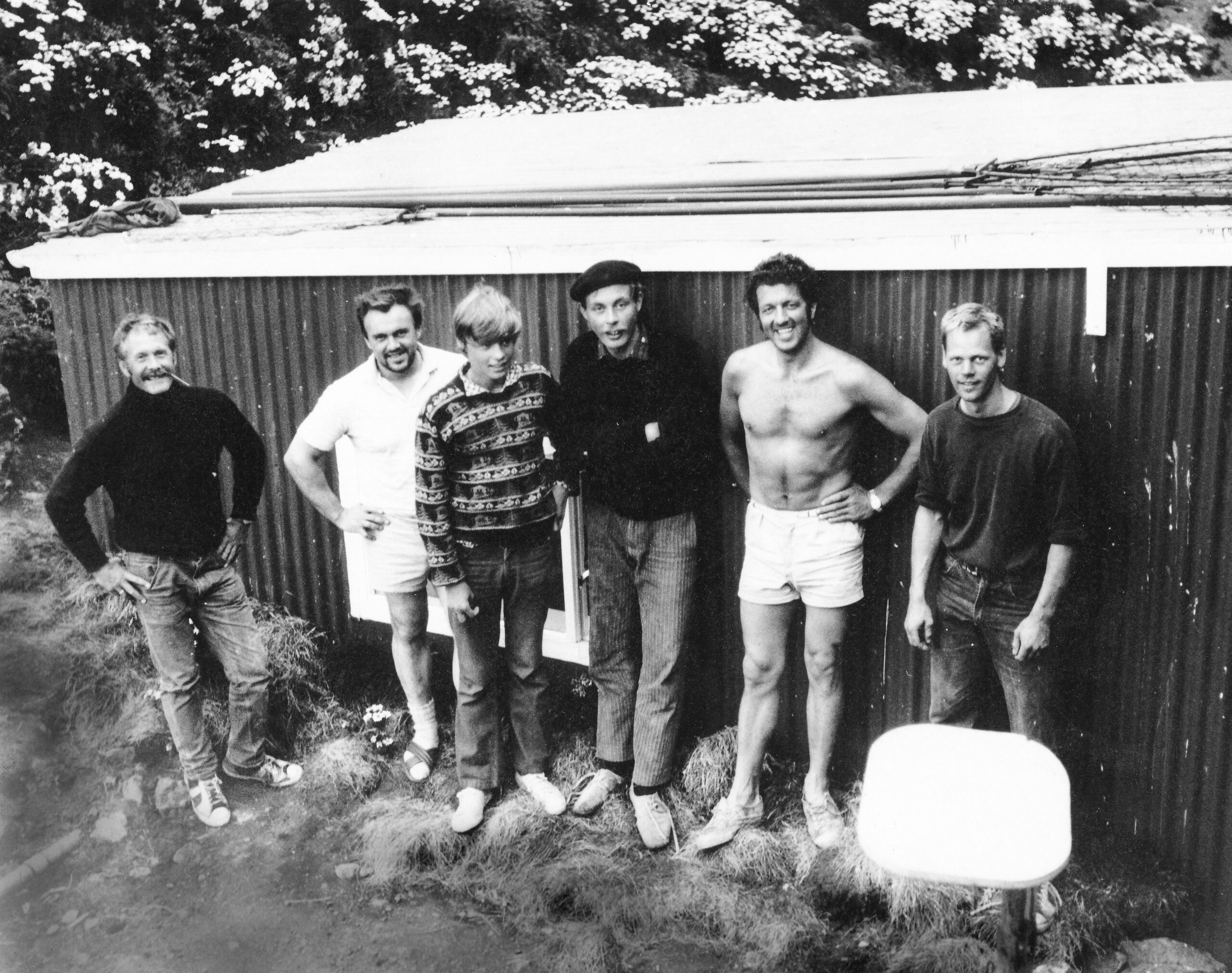 Hrauney, taka ut kofann