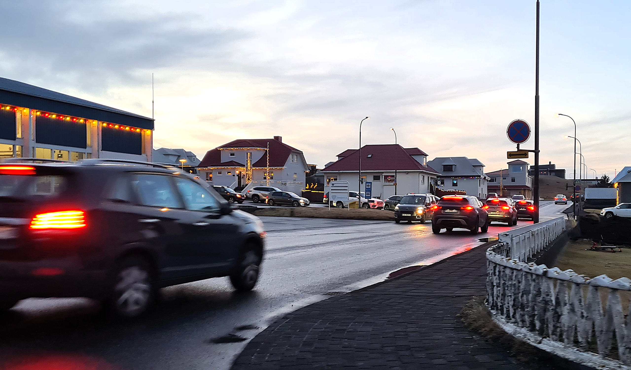 Kílómetragjald fyrir alla bíla tekur gildi um áramótin - Eyjafréttir